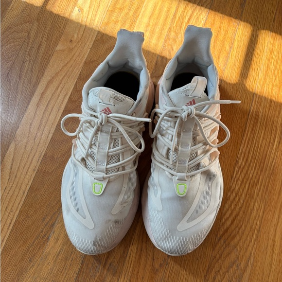 adidas women’s Alphaboost V1 - Picture 1 of 16